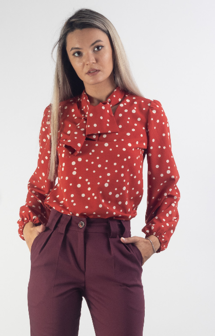 Bluza lejera cu funda rosu stacojiu, reducere mare