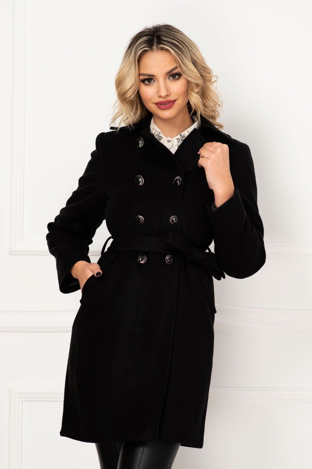 Palton Moze de dama negru elegant cu doua randuri de nasturi si buzunare laterale, reducere mare
