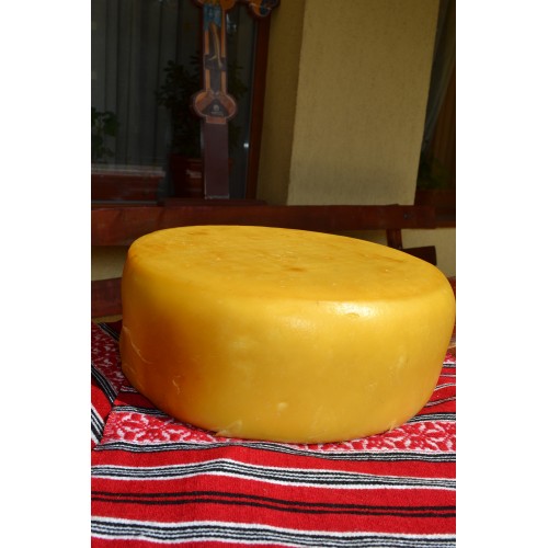 Cascaval afumat (1kg), reducere mare